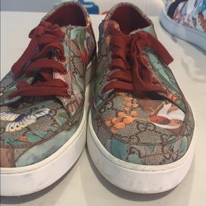 Gucci low top sneakers